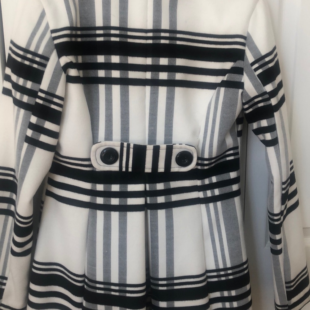 Peacoat - Picture 4 of 4